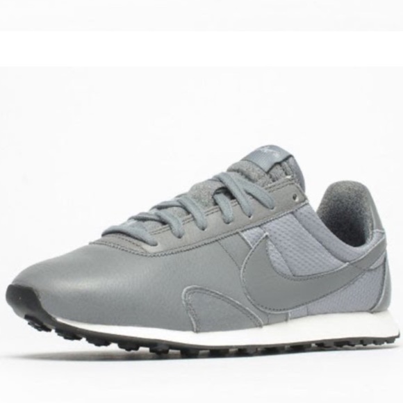 NIKE・W PRE MONTREAL RACER PINNACLE ナイキ ウィメンズ プリ モントリオール レーサー ピナクル・23.5cm・新品 Nike Pre Montreal Racer \"Pinnacle\" Collection -